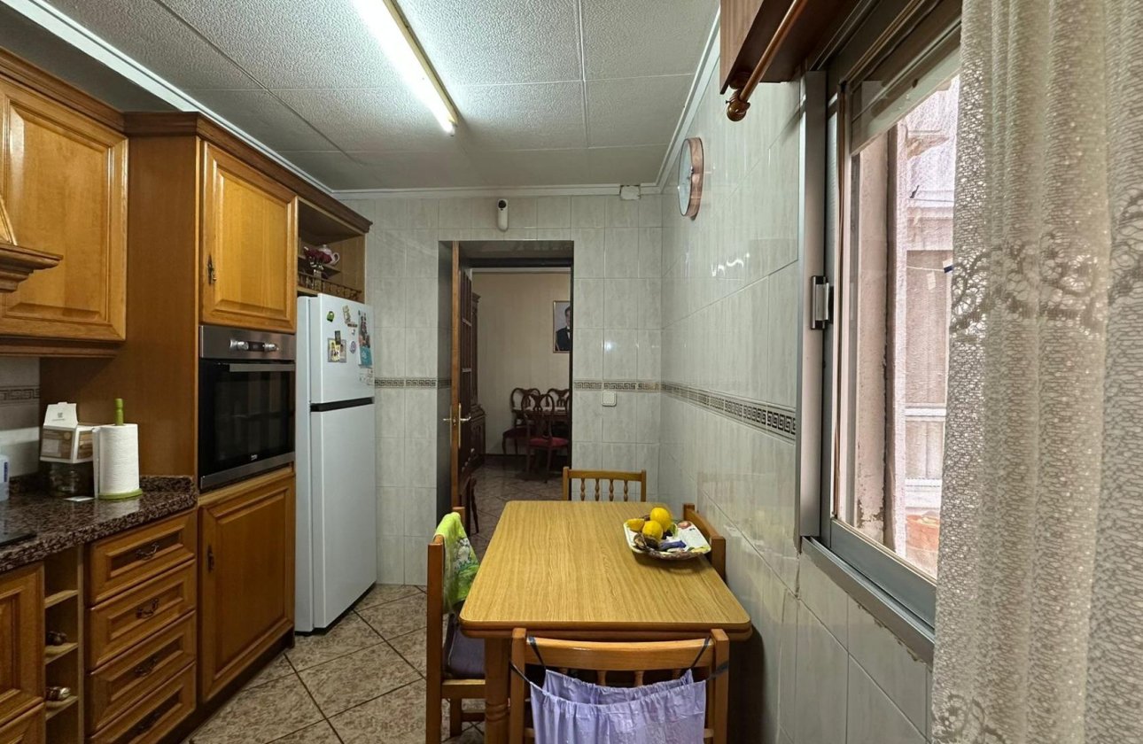 Revente - Appartement -
Torrevieja - Estacion De Autobuses