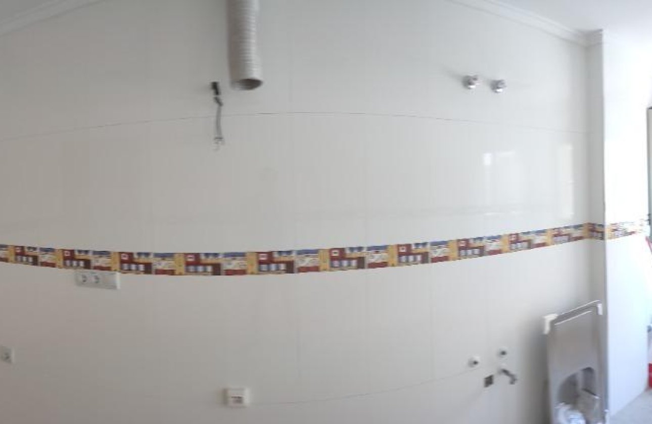 Revente - Appartement -
Torrevieja - Estacion De Autobuses