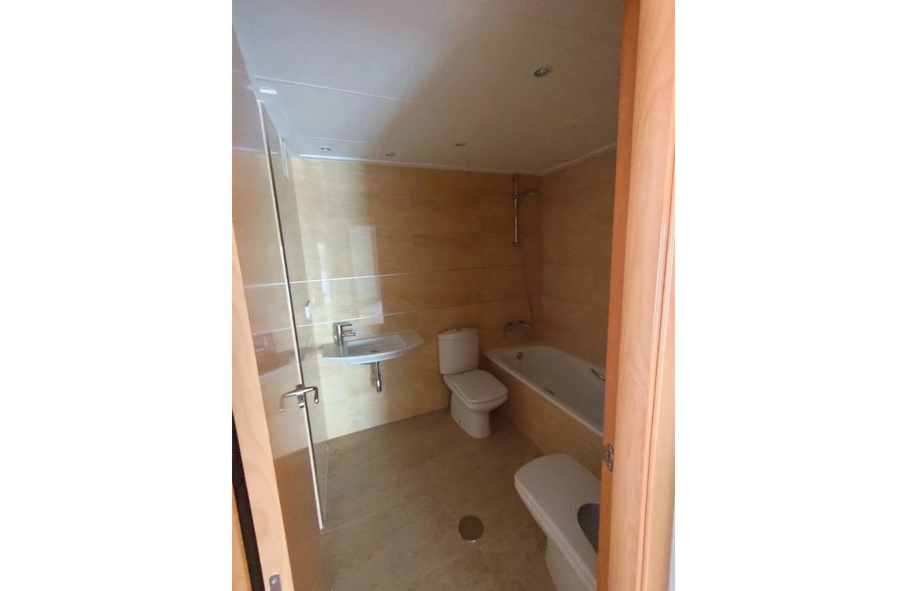 Revente - Appartement -
Torrevieja - Estacion De Autobuses