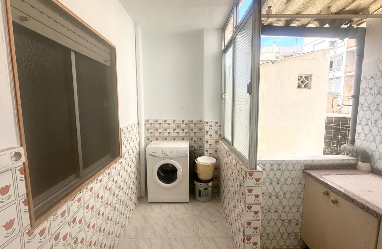 Revente - Appartement -
Torrevieja - Estacion De Autobuses