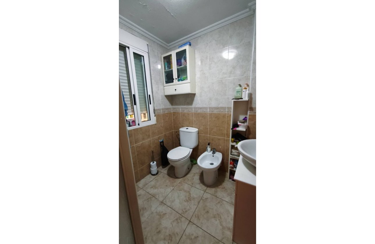 Revente - Appartement -
Torrevieja - Estacion De Autobuses