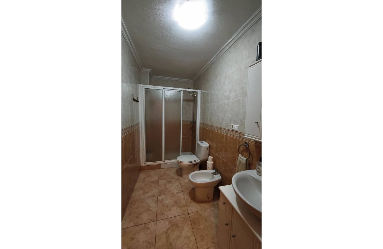 Revente - Appartement -
Torrevieja - Estacion De Autobuses