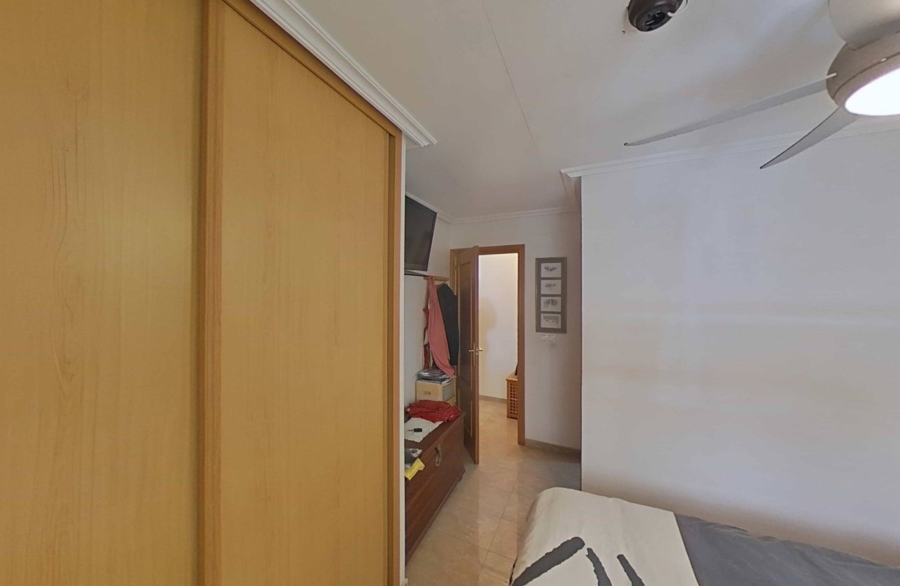 Revente - Appartement -
Torrevieja - Estacion De Autobuses