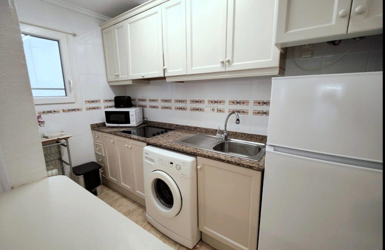 Revente - Appartement -
Torrevieja - Estacion De Autobuses