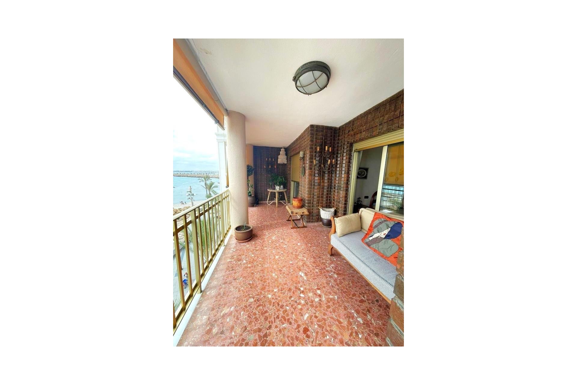 Revente - Appartement -
Torrevieja - Estacion De Autobuses