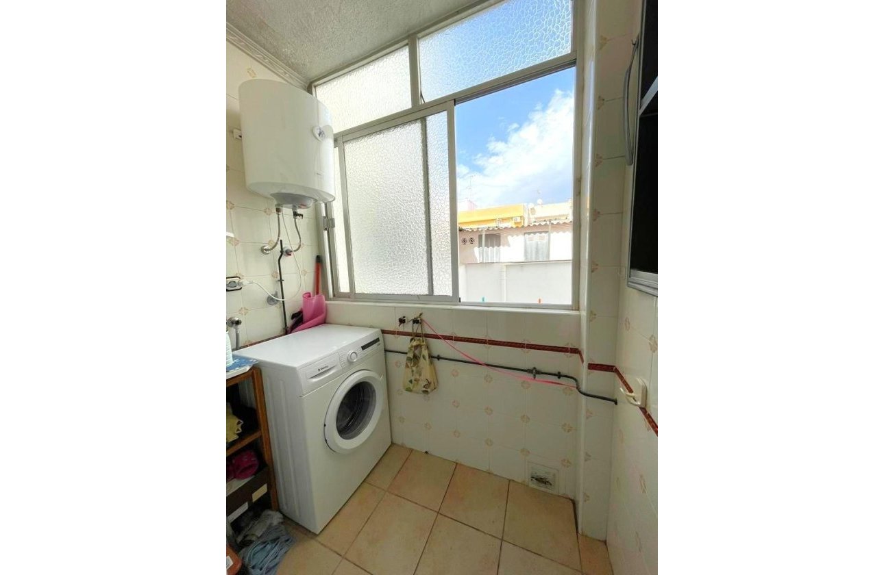 Revente - Appartement -
Torrevieja - Estacion De Autobuses