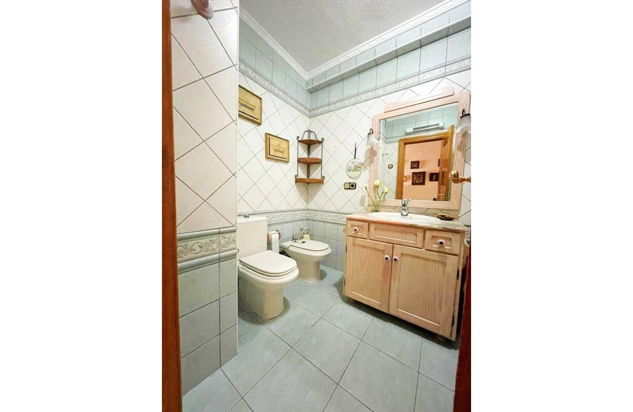 Revente - Appartement -
Torrevieja - Estacion De Autobuses