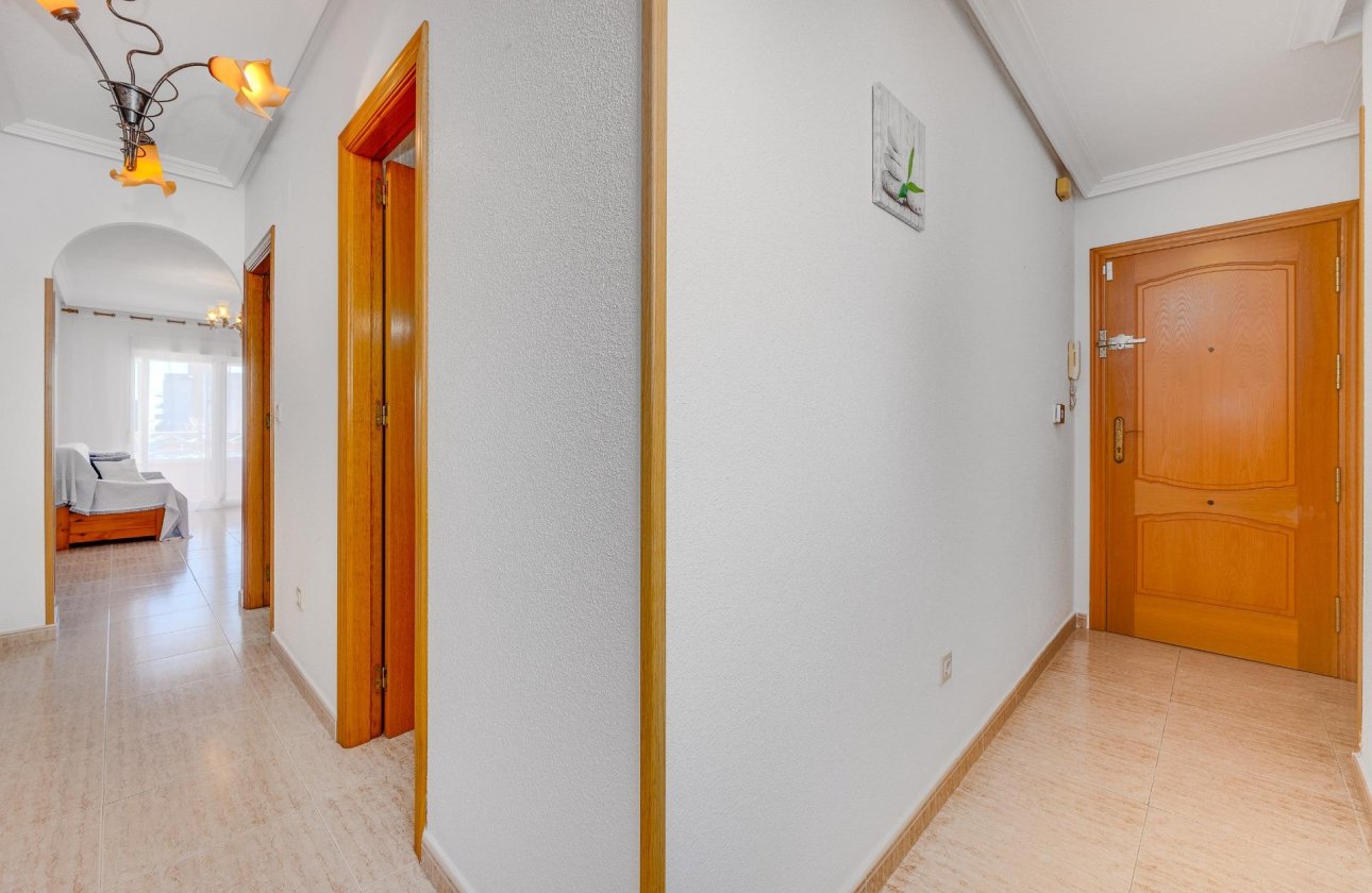 Revente - Appartement -
Torrevieja - Estacion De Autobuses