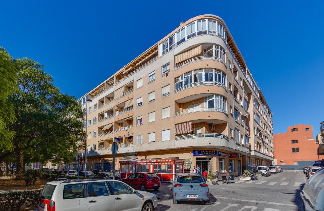 Revente - Appartement -
Torrevieja - Estacion De Autobuses