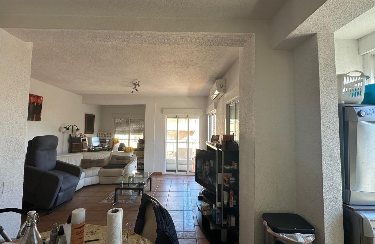 Revente - Appartement -
Torrevieja - Estacion De Autobuses