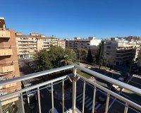 Revente - Appartement -
Torrevieja - Estacion De Autobuses