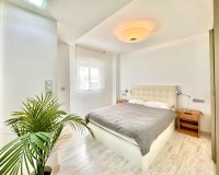 Revente - Appartement -
Torrevieja - Estacion De Autobuses