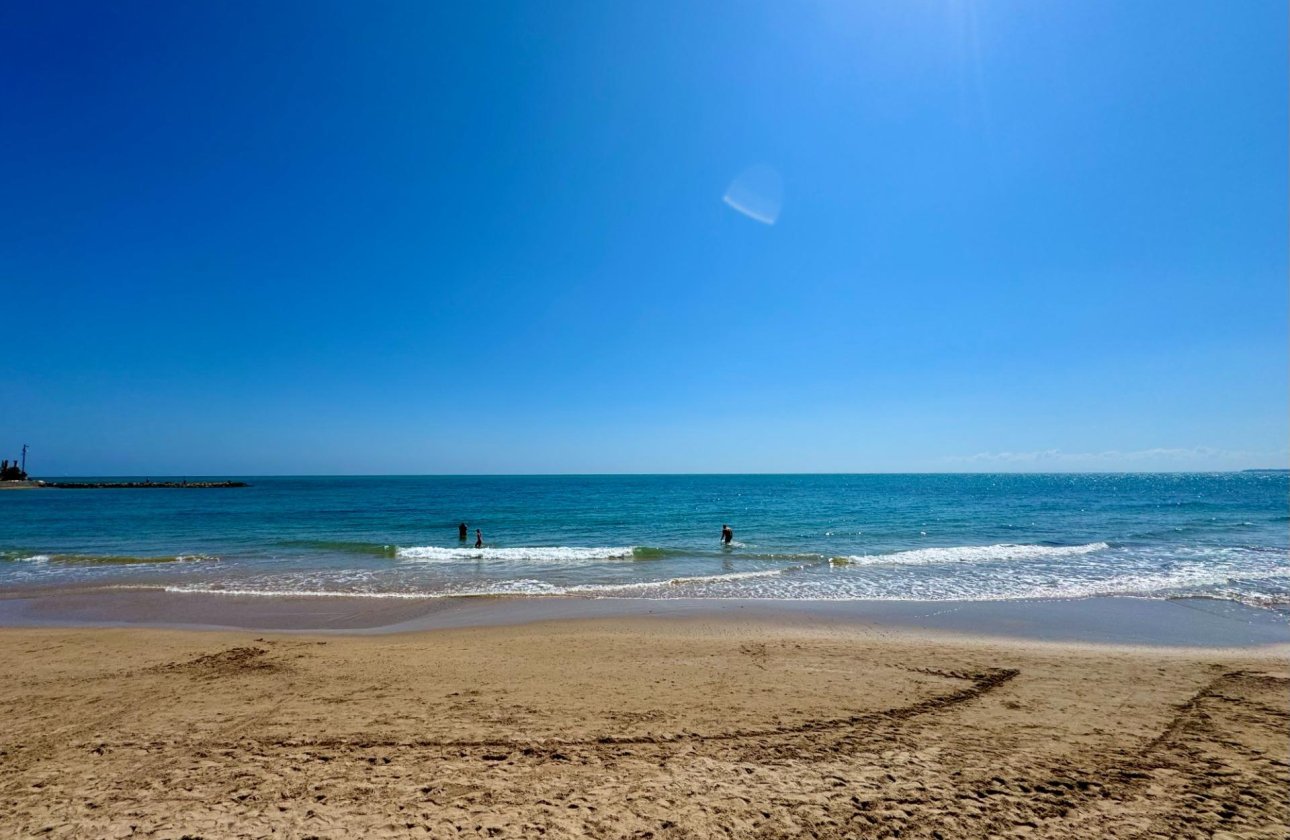 Revente - Appartement -
Torrevieja - Estacion De Autobuses