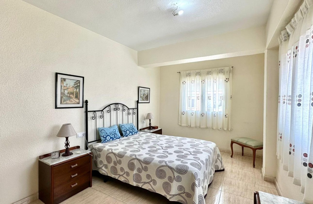 Revente - Appartement -
Torrevieja - Estacion De Autobuses