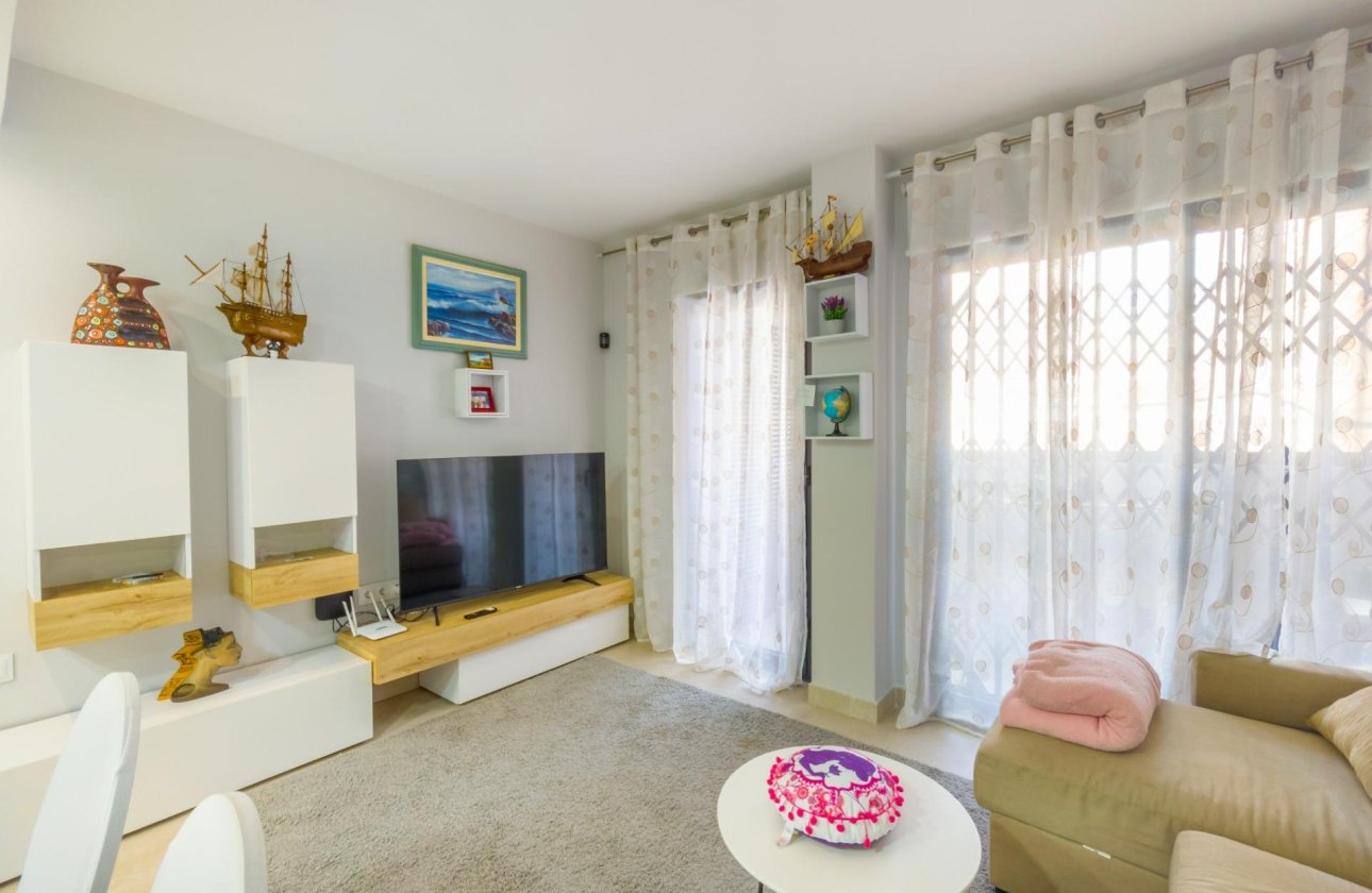 Revente - Appartement -
Torrevieja - Estacion De Autobuses