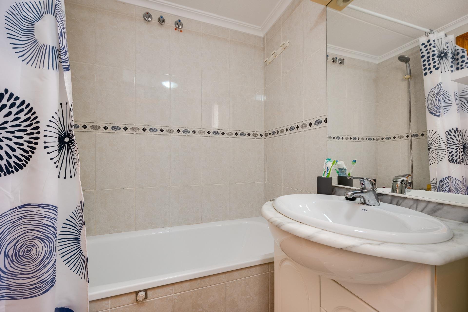 Revente - Appartement -
Torrevieja - Estacion De Autobuses