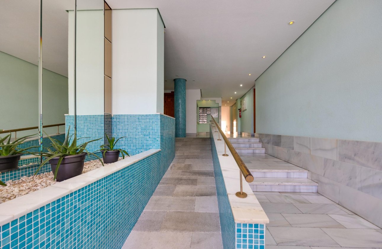 Revente - Appartement -
Torrevieja - Estacion De Autobuses