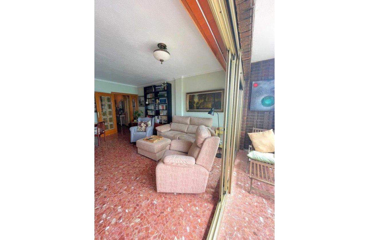 Revente - Appartement -
Torrevieja - Estacion De Autobuses