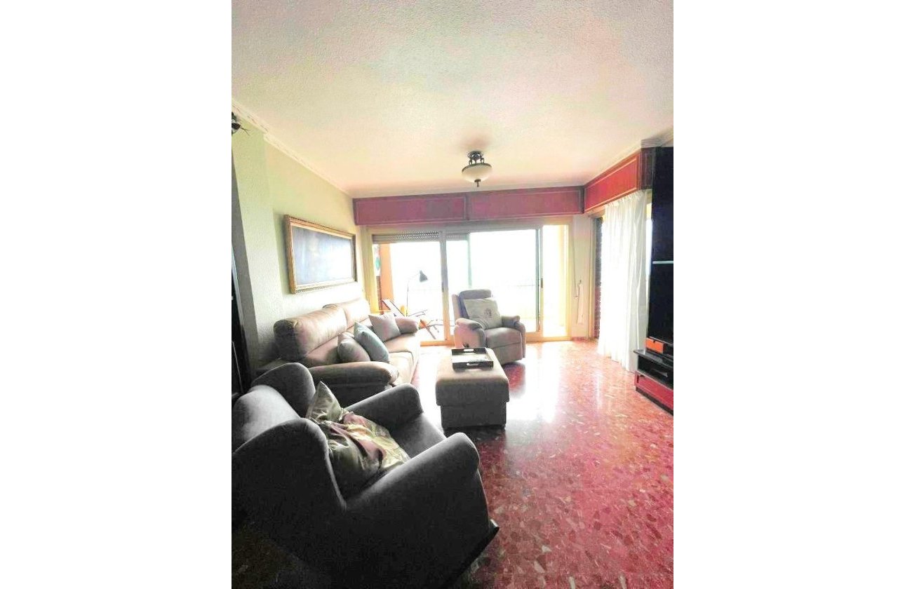 Revente - Appartement -
Torrevieja - Estacion De Autobuses