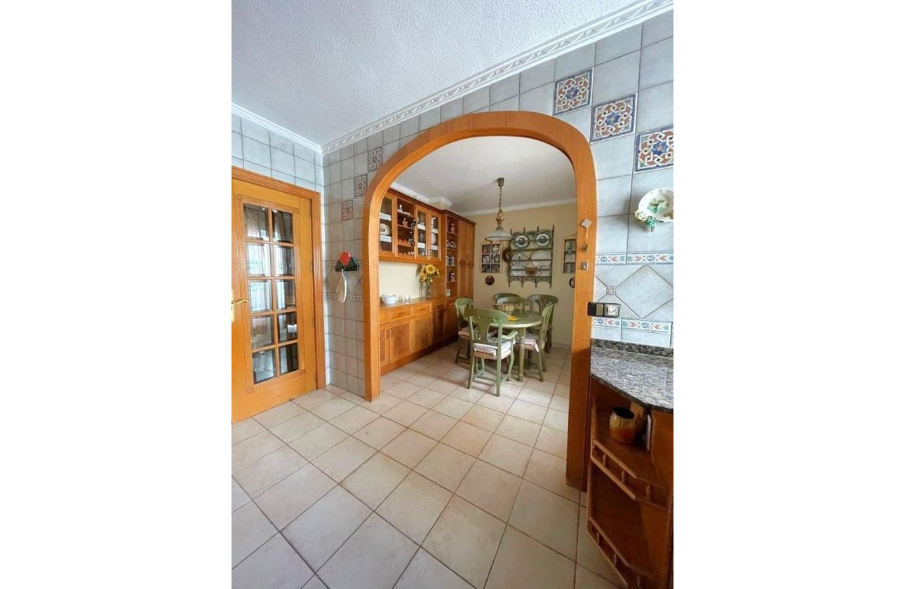 Revente - Appartement -
Torrevieja - Estacion De Autobuses