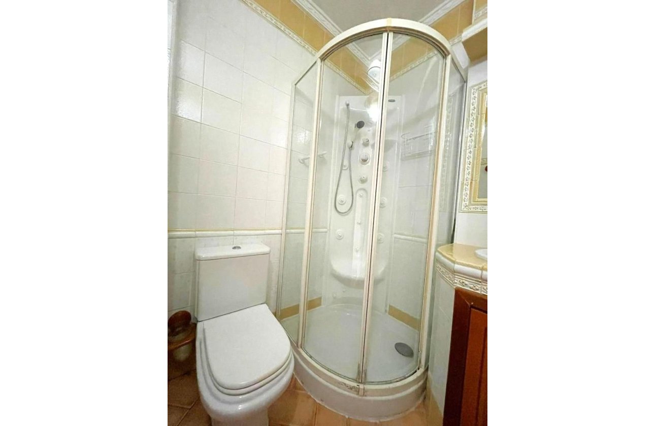 Revente - Appartement -
Torrevieja - Estacion De Autobuses