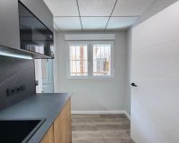 Revente - Appartement -
Torrevieja - Estacion De Autobuses