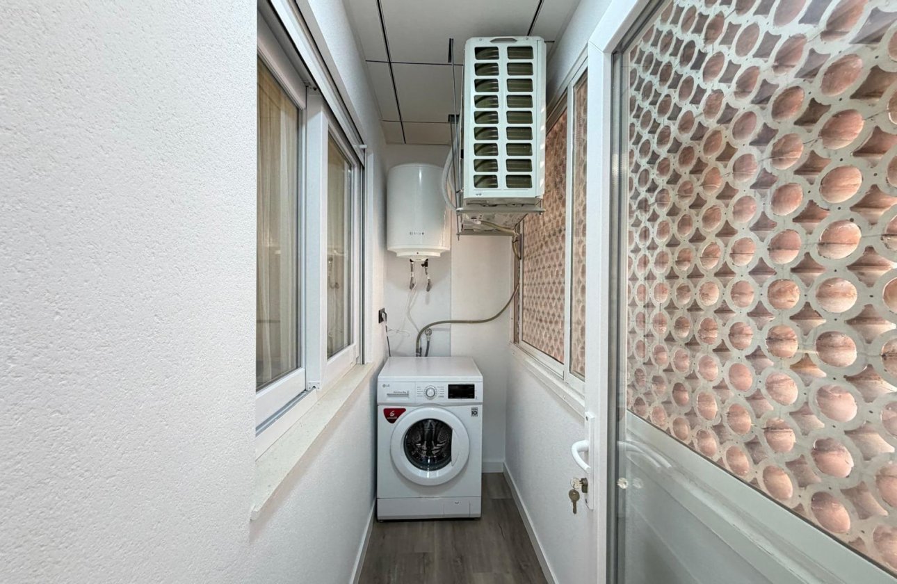 Revente - Appartement -
Torrevieja - Estacion De Autobuses