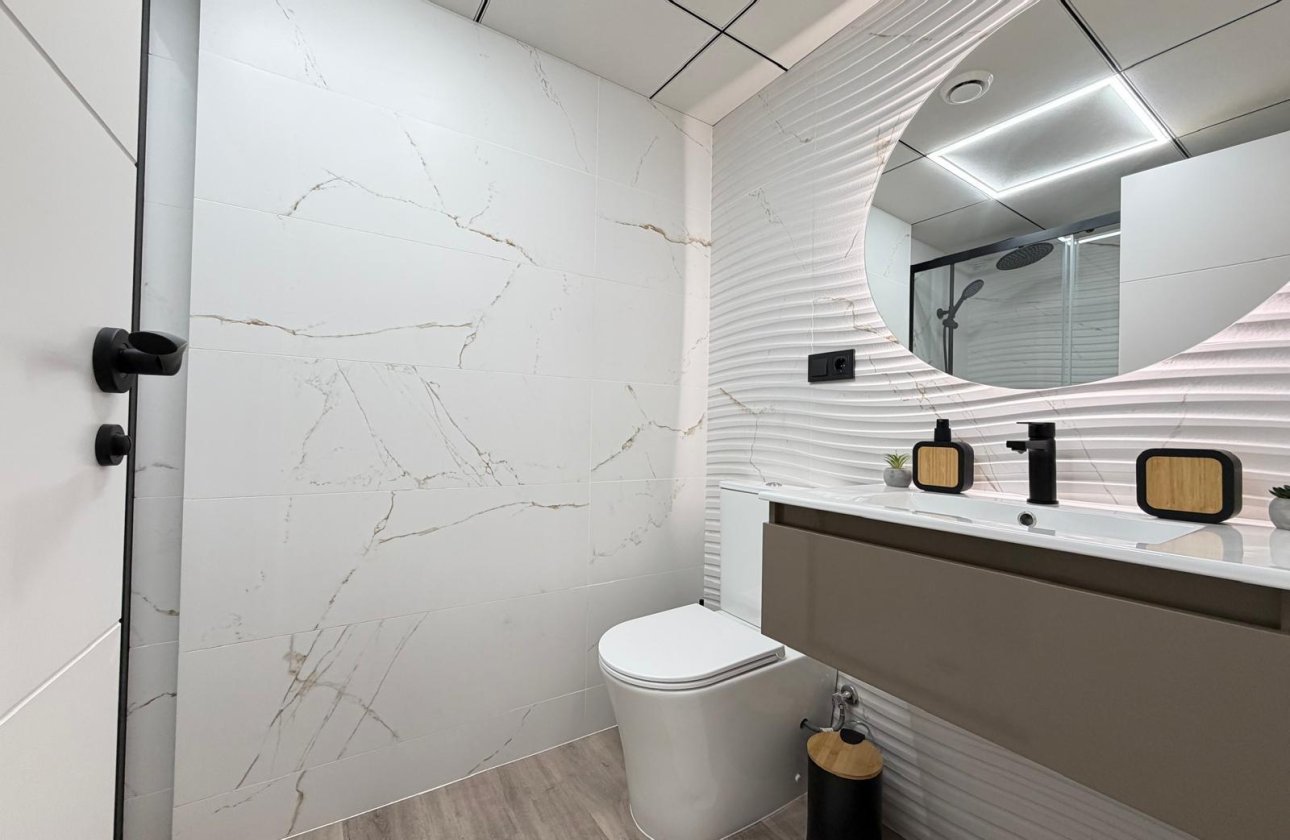 Revente - Appartement -
Torrevieja - Estacion De Autobuses