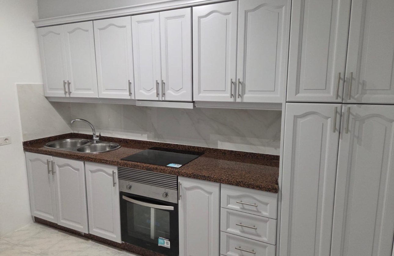 Revente - Appartement -
Torrevieja - Estacion De Autobuses