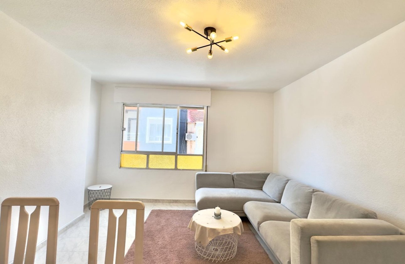 Revente - Appartement -
Torrevieja - Estacion De Autobuses