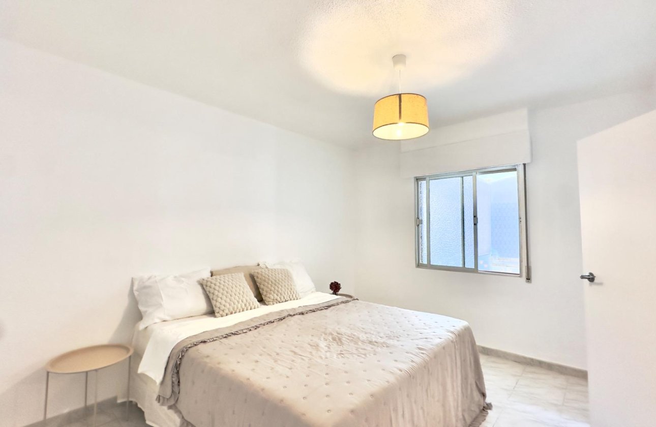 Revente - Appartement -
Torrevieja - Estacion De Autobuses