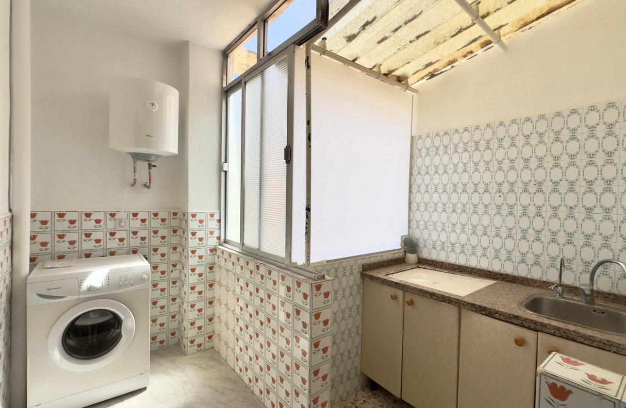 Revente - Appartement -
Torrevieja - Estacion De Autobuses