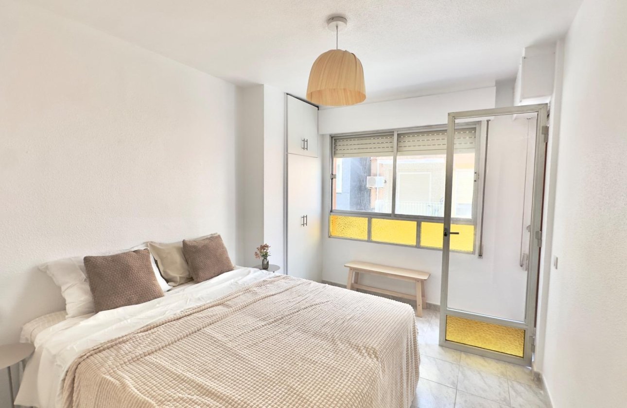 Revente - Appartement -
Torrevieja - Estacion De Autobuses