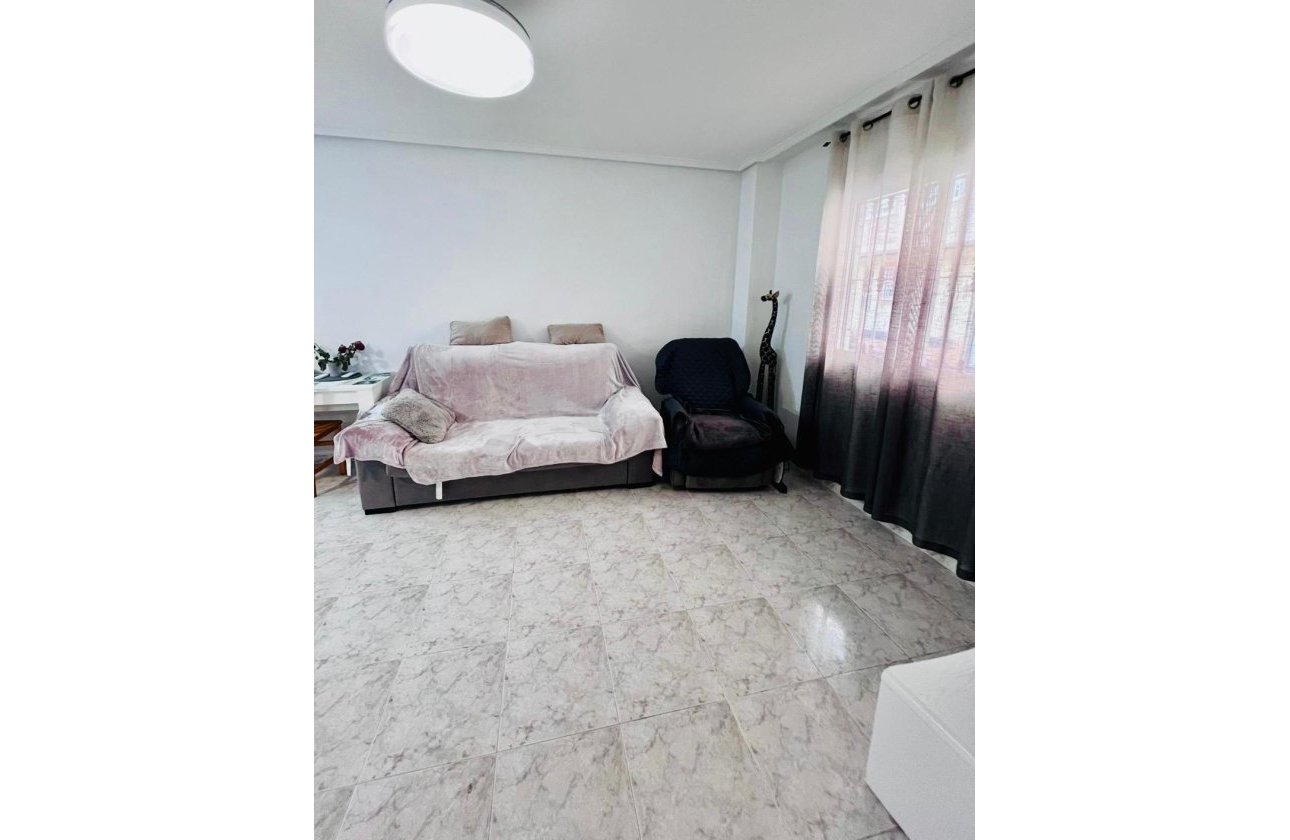 Revente - Appartement -
Torrevieja - Estacion De Autobuses