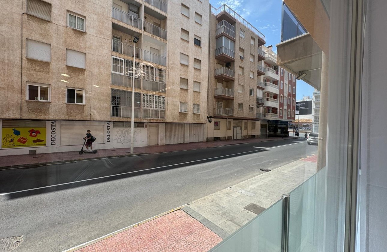 Revente - Appartement -
Torrevieja - Estacion De Autobuses