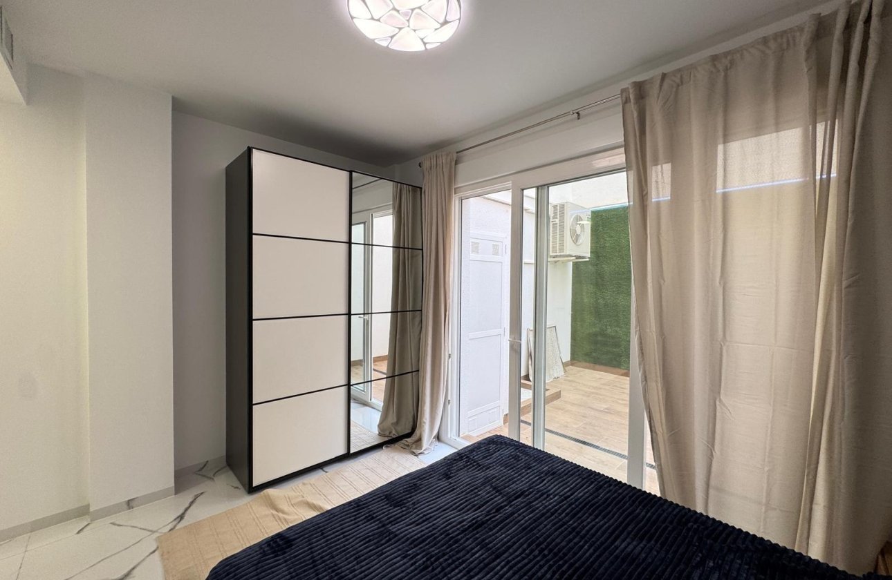 Revente - Appartement -
Torrevieja - Estacion De Autobuses