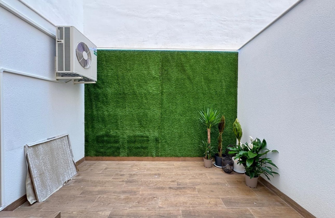 Revente - Appartement -
Torrevieja - Estacion De Autobuses