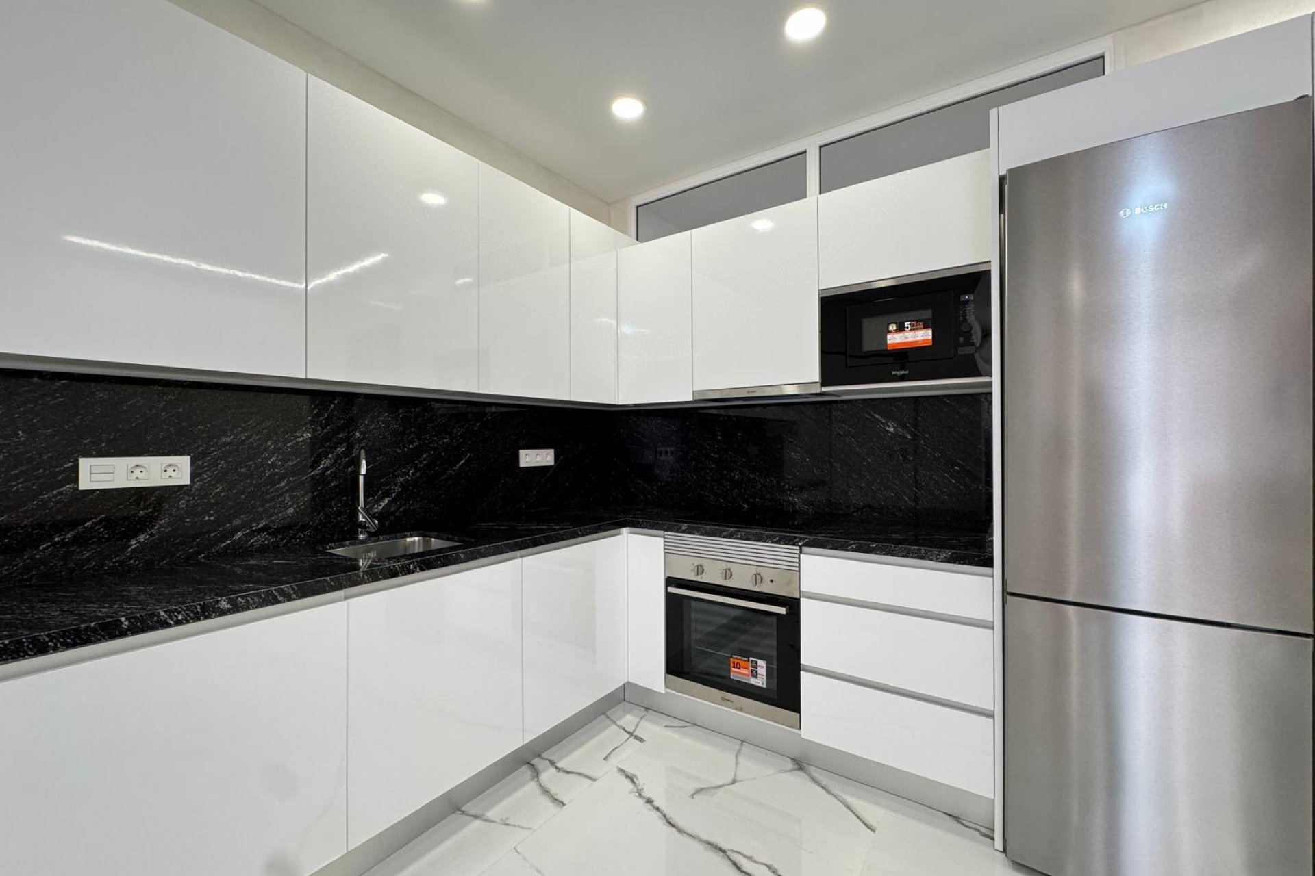 Revente - Appartement -
Torrevieja - Estacion De Autobuses
