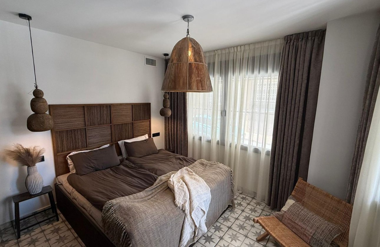 Revente - Appartement -
Torrevieja - Estacion De Autobuses