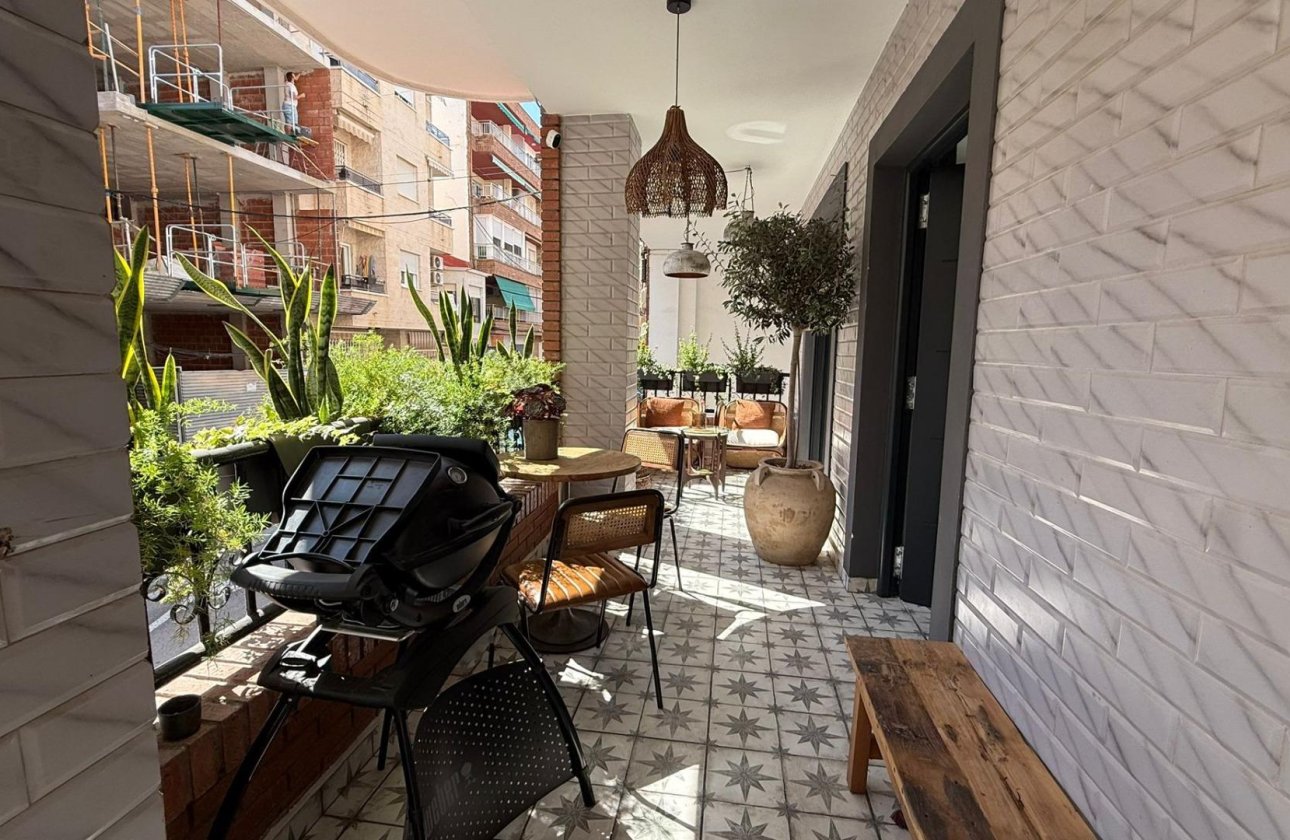 Revente - Appartement -
Torrevieja - Estacion De Autobuses