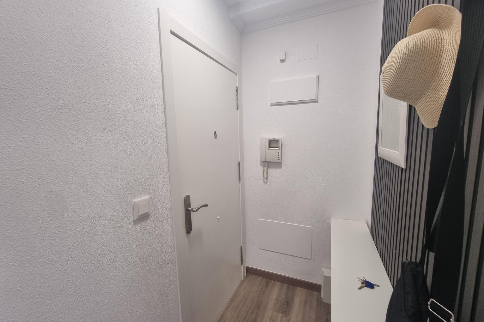 Revente - Appartement -
Torrevieja - Estacion De Autobuses