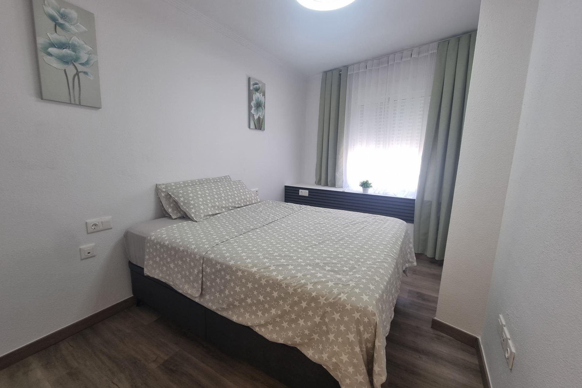 Revente - Appartement -
Torrevieja - Estacion De Autobuses