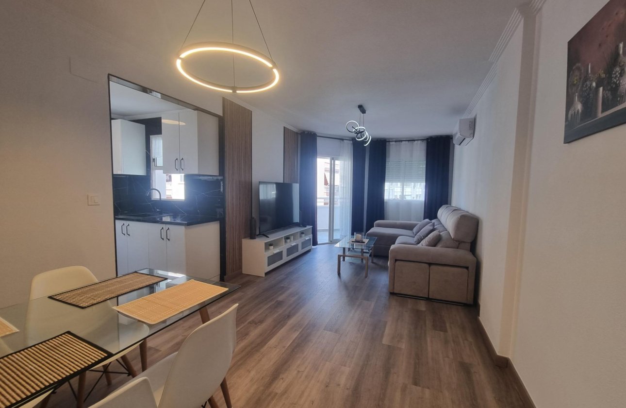 Revente - Appartement -
Torrevieja - Estacion De Autobuses
