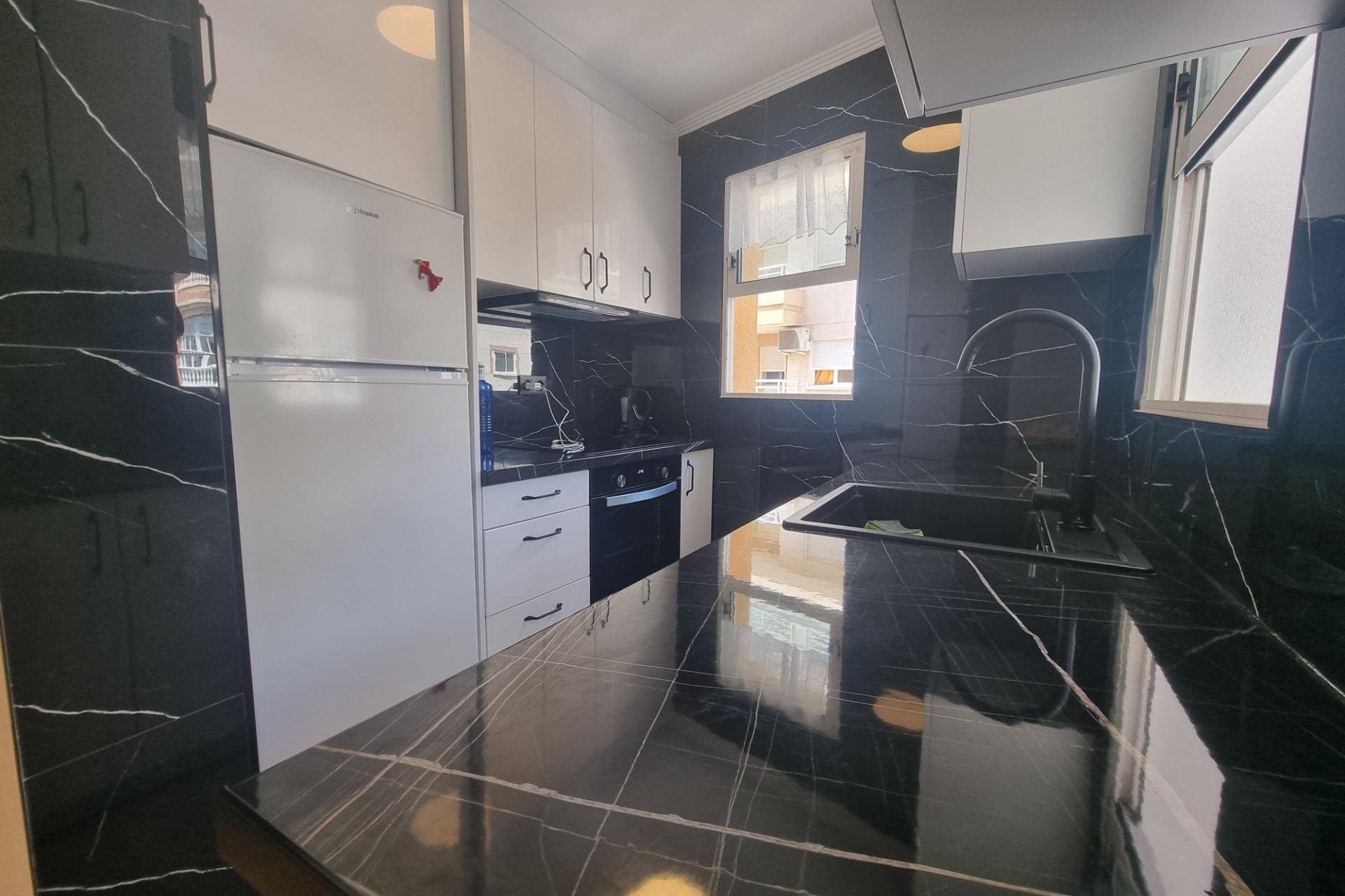 Revente - Appartement -
Torrevieja - Estacion De Autobuses