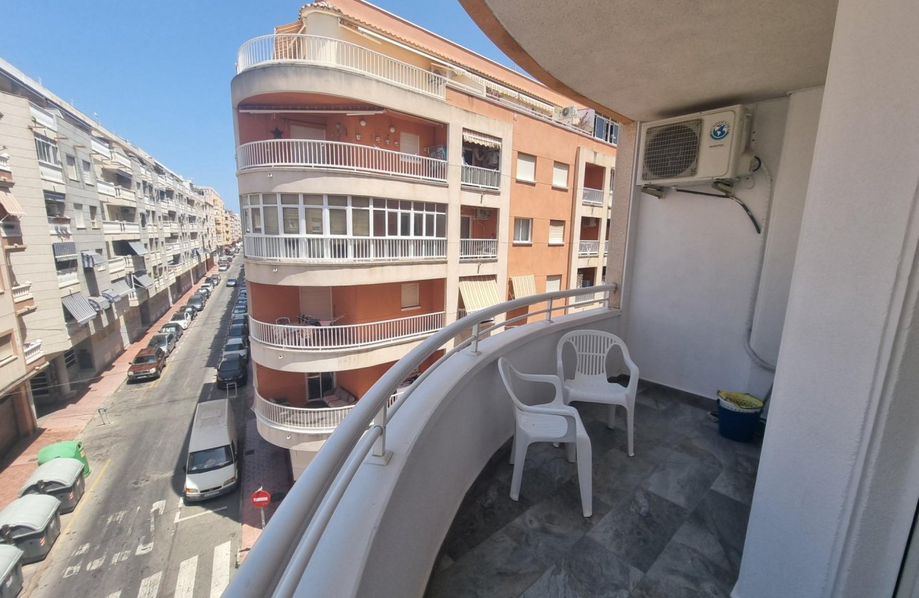 Revente - Appartement -
Torrevieja - Estacion De Autobuses