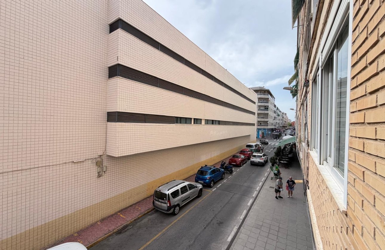 Revente - Appartement -
Torrevieja - Estacion De Autobuses