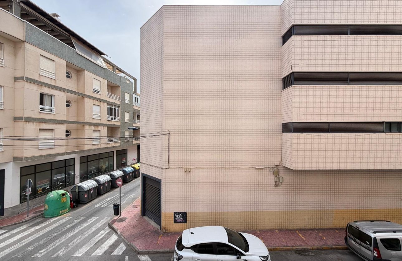 Revente - Appartement -
Torrevieja - Estacion De Autobuses