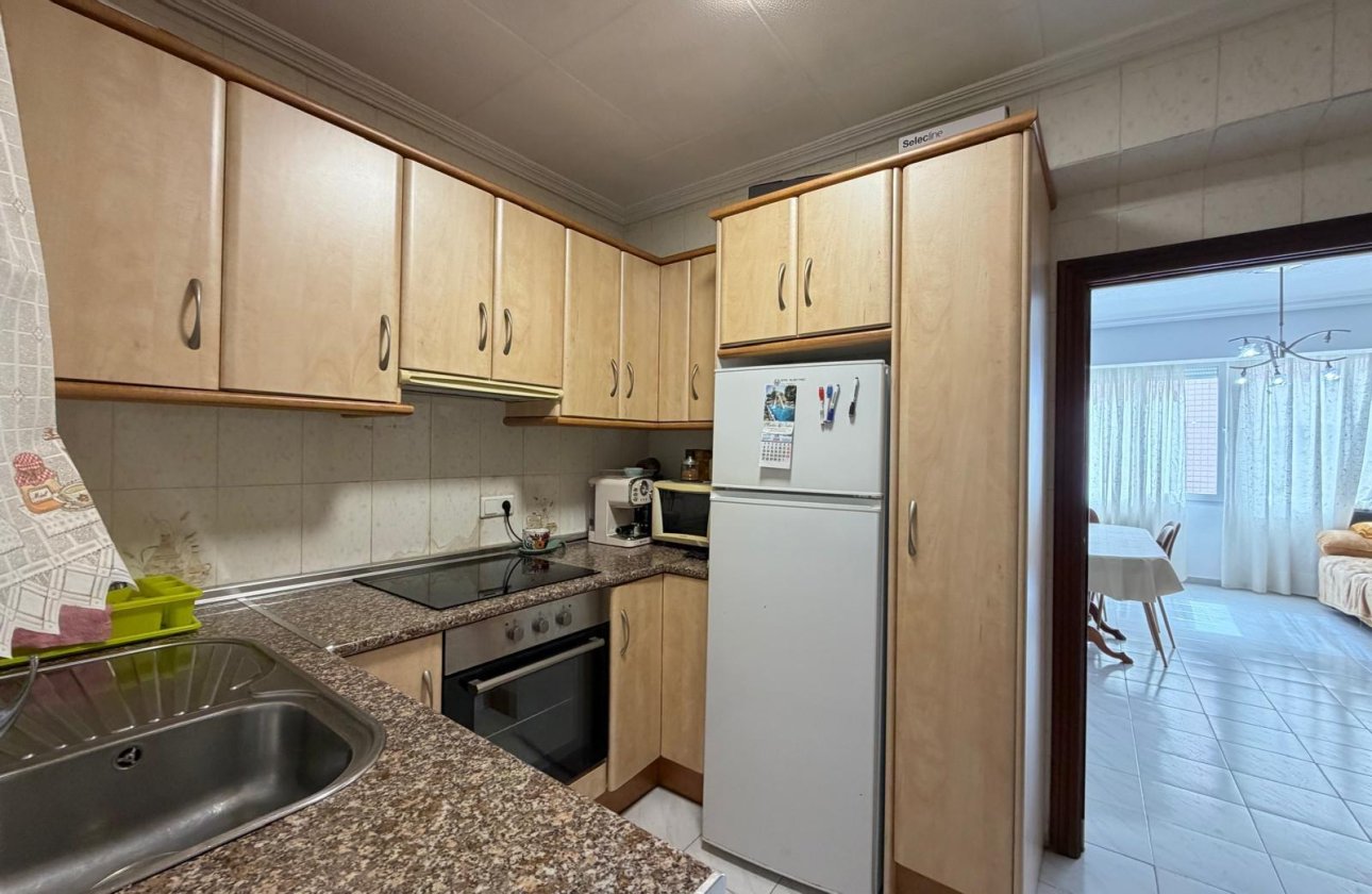 Revente - Appartement -
Torrevieja - Estacion De Autobuses