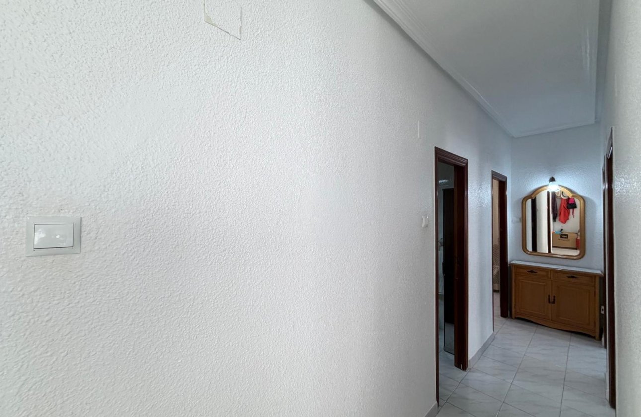 Revente - Appartement -
Torrevieja - Estacion De Autobuses