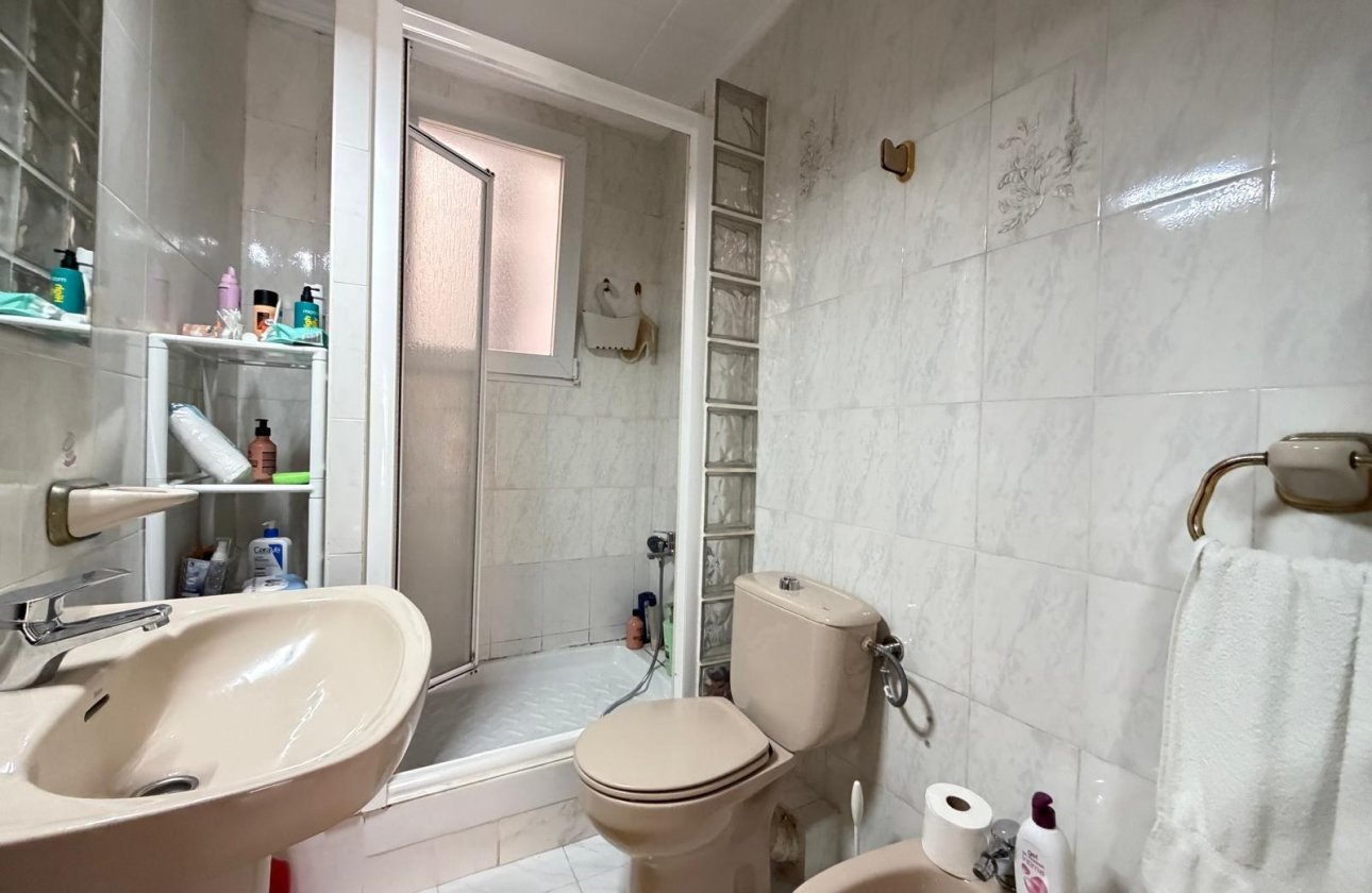 Revente - Appartement -
Torrevieja - Estacion De Autobuses